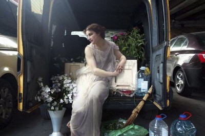 Sanatçı, Klasik Resimlerden Kişileri Bugünün Dünyasına Ekliyor Ve Sonuç Şaşırtıcı derecede iyi