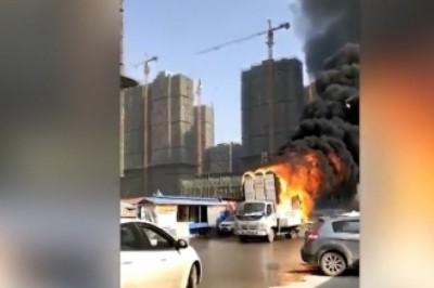 Yanan kamyon paniğe neden oldu!