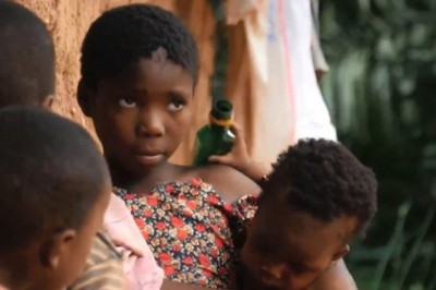 3 erkek 1 kadının zoruyla yaşlı adamla oldum