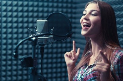 Merak Ettiğiniz Filmlerde Seslendirme Yapan Türkçe Dublaj Sanatçıları