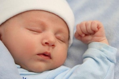 Bebeğin çenesi neden titrer?