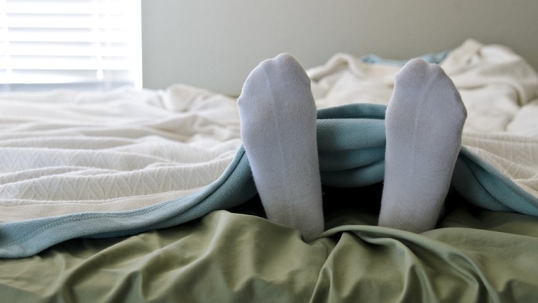 Gripten kurtulmak için ıslak çorapla uyuyun