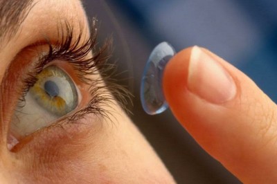 Kontakt lensle denize girilir mi?